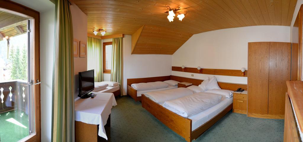 Bed and Breakfast Garni Sayonara San Vigilio Di Marebbe Habitación foto